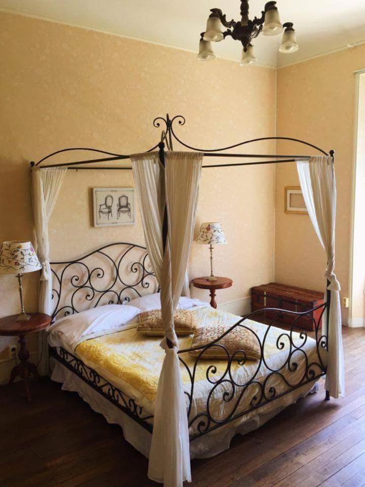 Chambres D'Hotes-Chateau Constant Bessines-sur-Gartempe Bilik gambar